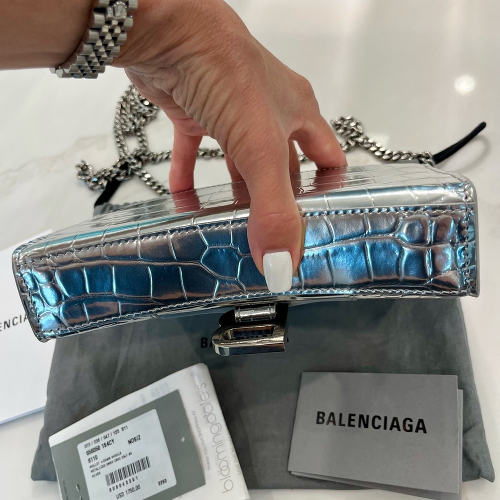 Balenciaga Hourglass Wallet on Chain - New With Tags RRP $1,750 - Picture 7 of 12